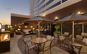 Hilton Chicago Oak Brook Suites